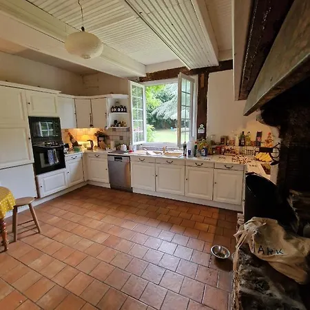 بيت للعطل Manoir Familial & Chaleureux Caorches